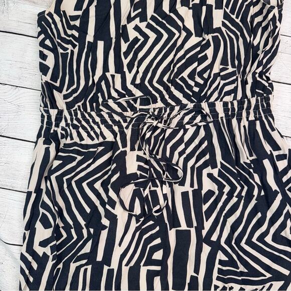 5/ $25 LOFT Black and Tan Geometric Dress with Elastic / Drawstring Waist Medium - Picture 3 of 8
